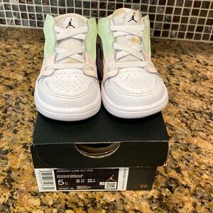 Jordan 1 low alt (td) size 5c